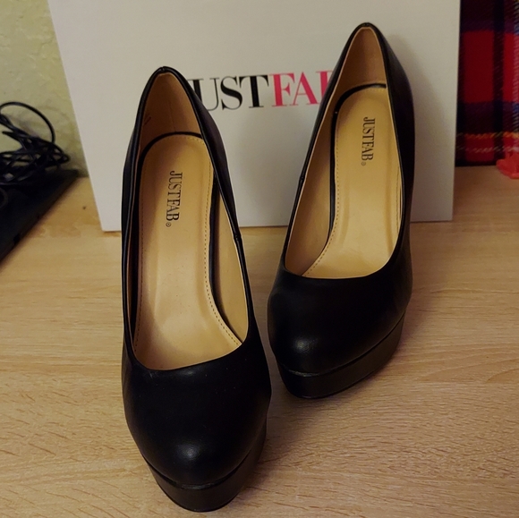 COPY - JUSRFAB BLACK PUMPS, size 7.5 - Picture 2 of 5